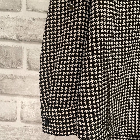 Apt 9 Black White Button Up Shirt Wrinkle Resistant Oversized Large - Picture 2 of 10